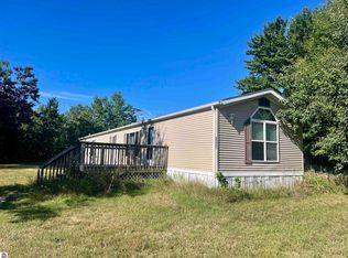 1404 S Taxiway Delta, Lake City, MI 49651