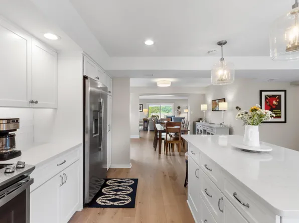 35 S Walworth AVENUE #401, Williams Bay, WI 53191