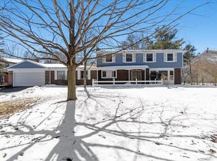 2747 Holyoke Ln, Ann Arbor, MI 48103