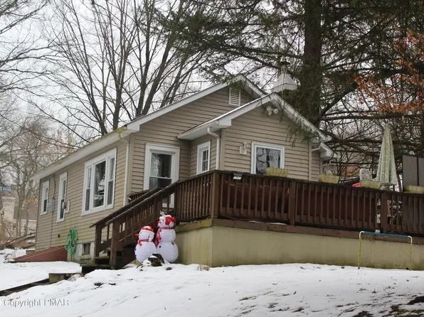 7 Elm St, East Stroudsburg, PA 18301