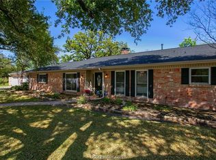 1124 Terrace Dr, Bryan, TX 77802