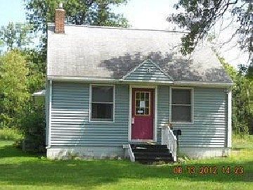 1st image of 9 S Fuller Ave