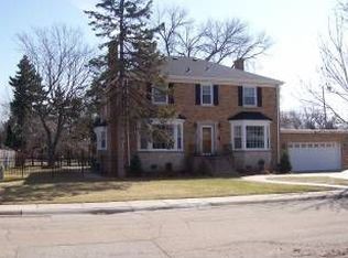 6407 N Leroy Ave, Chicago, IL 60646