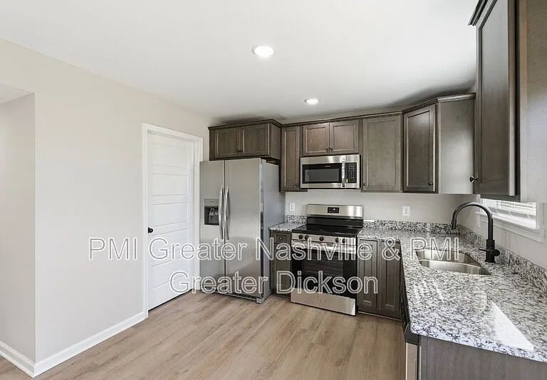 118 Saw Mill Rd #B — Photo 17
