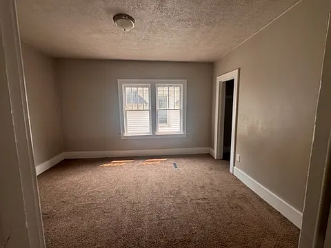 105 Dickinson St SW #2 — Photo 2
