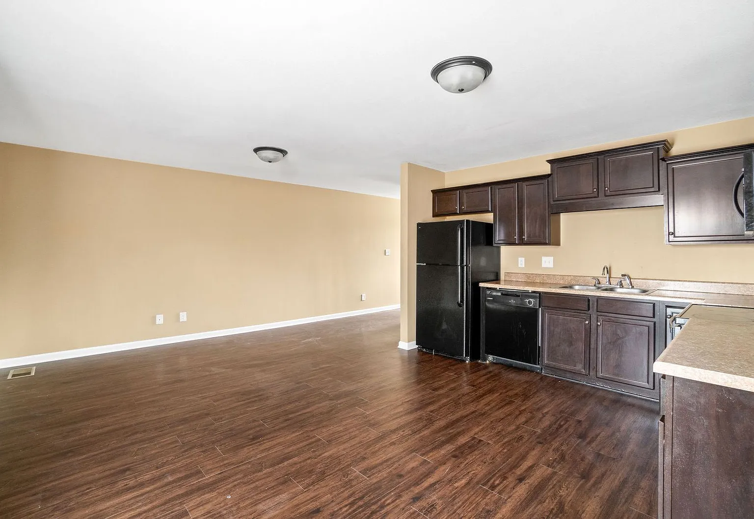 1719 Thistlewood Drive — Photo 4