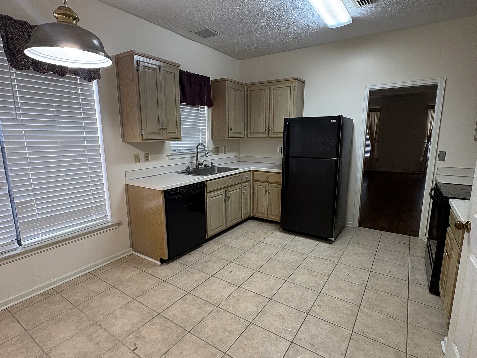 2041 Station Ct — Photo 4