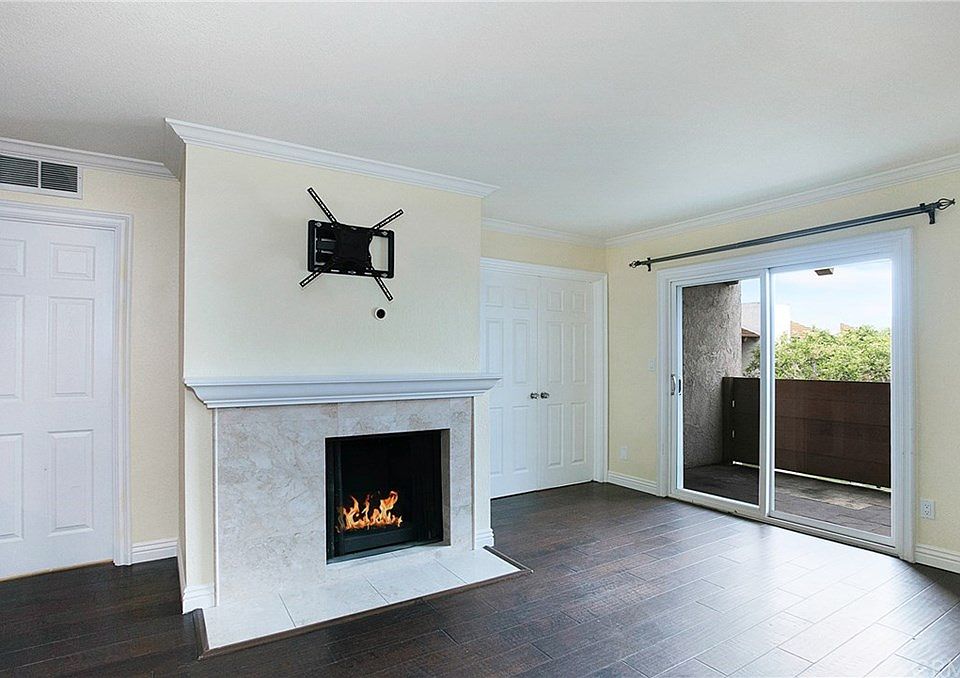 1st image of 17552 Vandenberg Ln APT 16