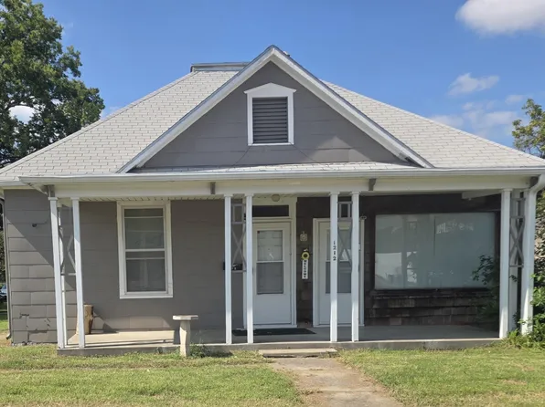 1212 N Washington St, Junction City, KS 66441