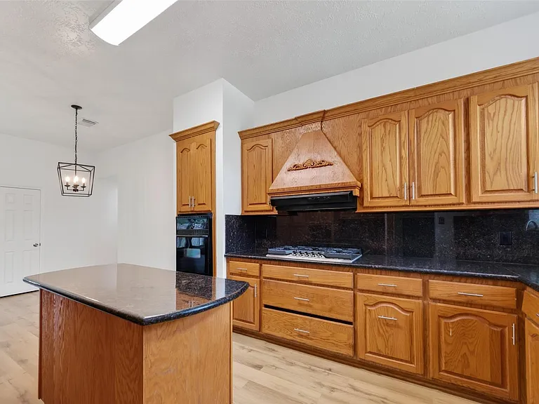 7403 Oak Walk Dr — Photo 17