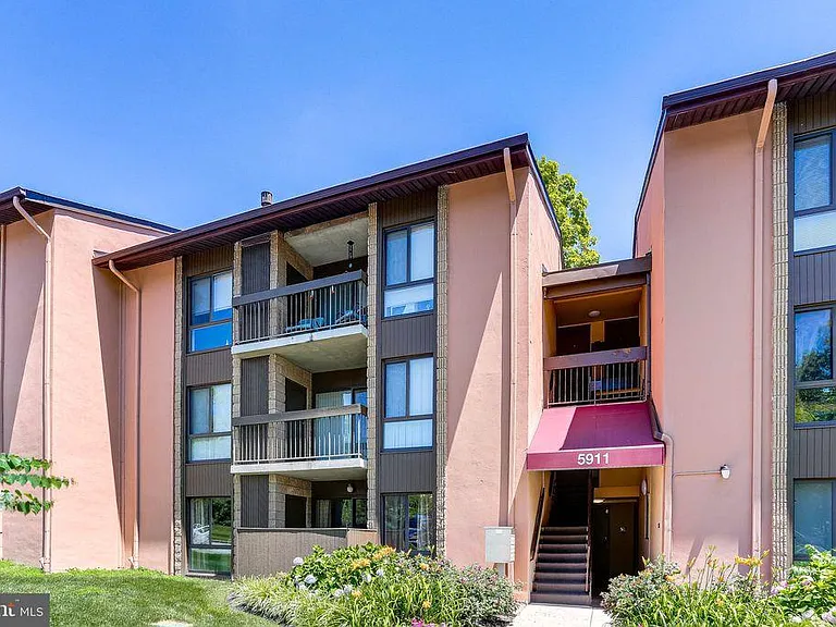 5911 Tamar Dr #1 — Photo 22