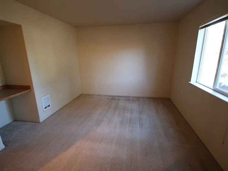2358 NE Mary Rose Pl — Photo 9