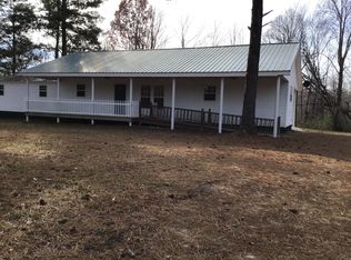 220 Airport Dr, Hohenwald, TN 38462