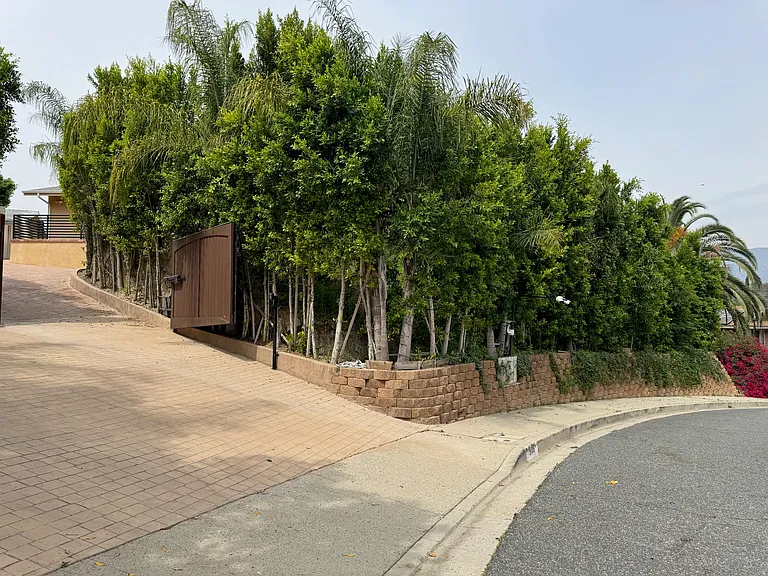 1906 Sherer Ln — Photo 1