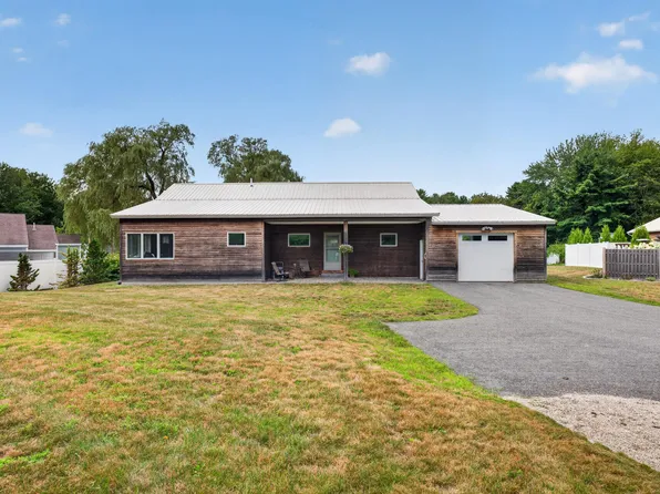 7 Pebble Lane #4, Kennebunk, ME 04043