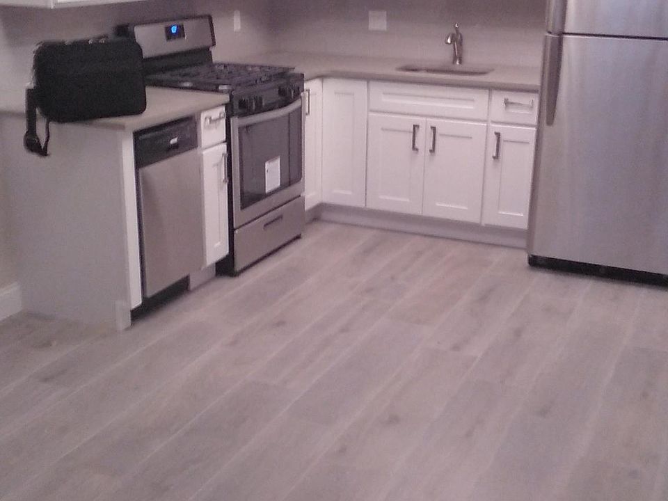 2nd image of 3864 3rd Ave