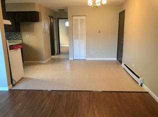 2151 Narcissus Ave APT 1E, Hanover Park, IL 60133