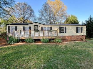 1744 Old Winston Rd, Pinnacle, NC 27043