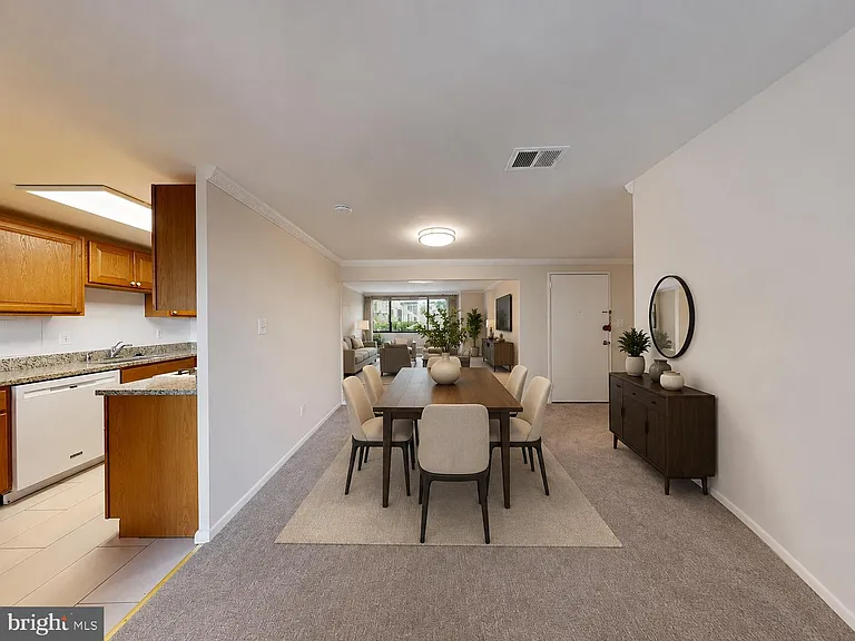 4600 Duke St #701 — Photo 6
