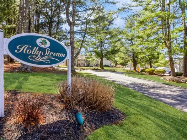 802 Holly Stream Court, Brewster, NY 10509