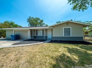 110 Gaiety Ln, Kirby, TX 78219