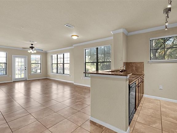 2nd image of 903 Charo Pkwy Unit 823