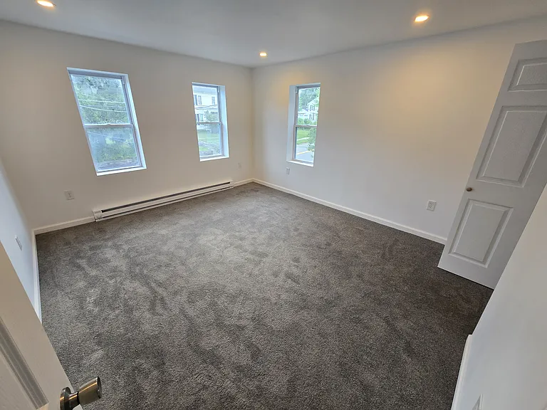 8 E Main St #1 — Photo 5