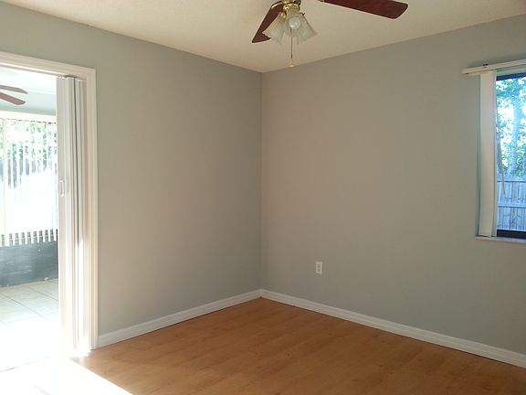 4th image of 1220 Shady Pines Ln