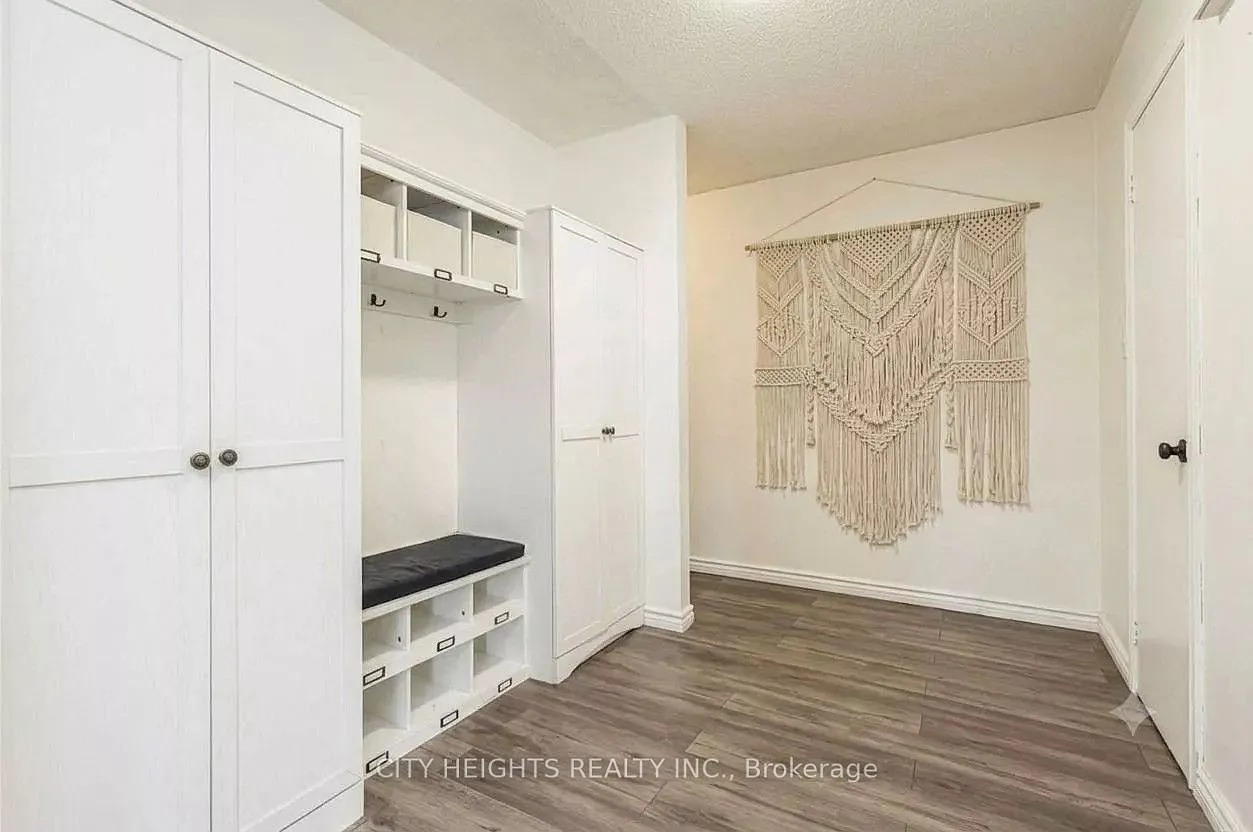 3 bed, $2,250 — Photo 4