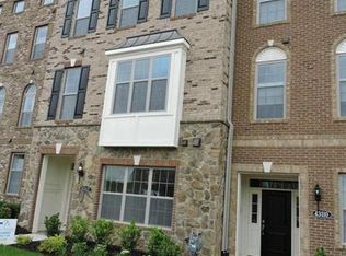 43112 India Wharf Sq, Ashburn, VA 20148