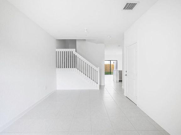 4th image of 248 SW 159th Terrace