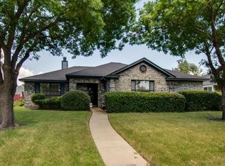 2313 Springfield Ln, Rowlett, TX 75088