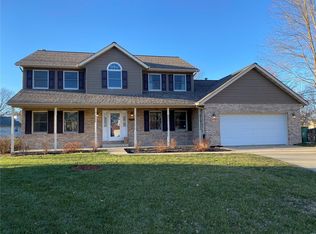 1049 Oriole Dr, O'Fallon, IL 62269