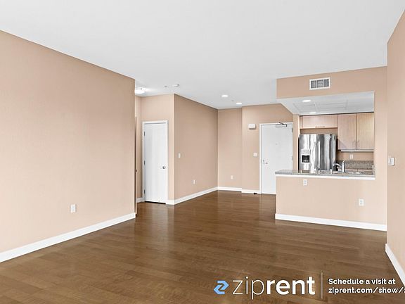 5th image of 88 Bush St Unit 3215