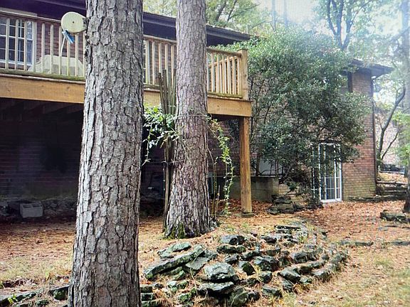 2nd image of 5 Thomas Dr
