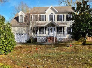 8404 Whirlaway Dr, Midlothian, VA 23112