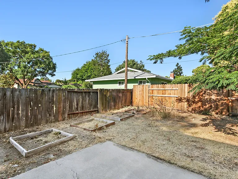1611 Clemson Dr — Photo 28