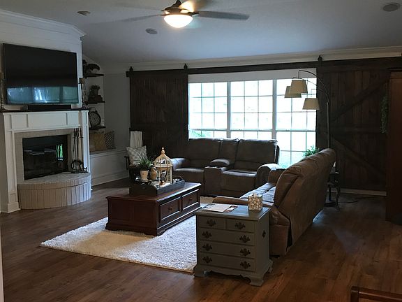 4th image of 3475 Lullwater Ln