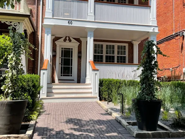 60 Winchester St #101, Toronto, ON M4X 1A9