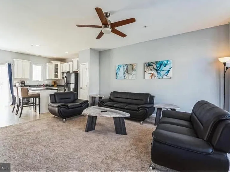 1131 Coulbourn Cor #1131 — Photo 3