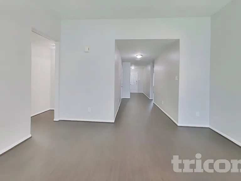 12230 Scarlet River Dr — Photo 2
