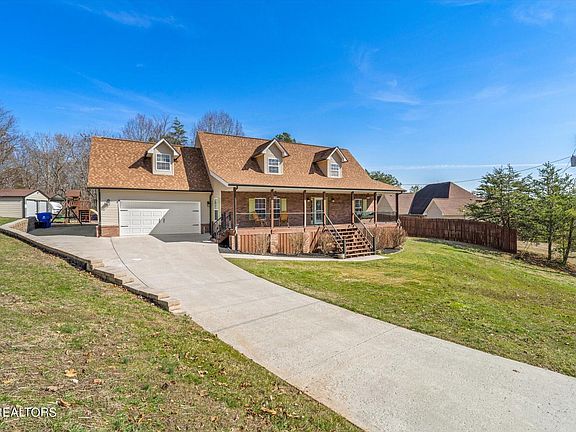 2nd image of 6828 Mountain Shadow Dr