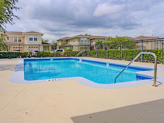4th image of 2702 Lacie Jo Ln