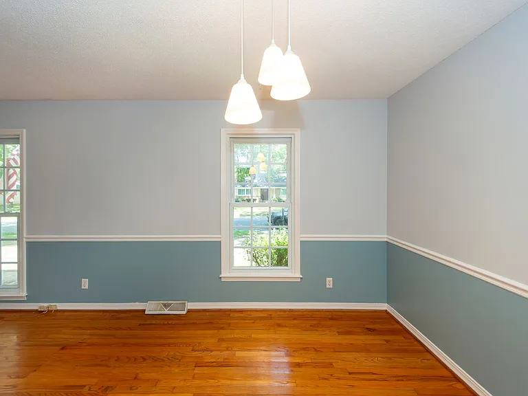 109 Runnymede Ln — Photo 10