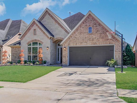 3rd image of 6614 Rising Hills Ln