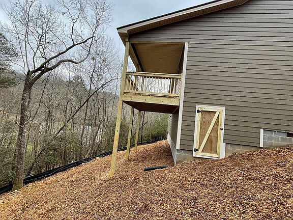 5th image of 50 Talona Lake Ln