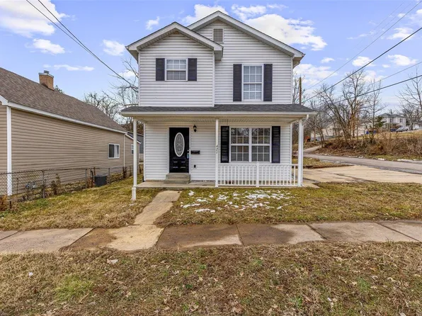 421 Boyd St, De Soto, MO 63020