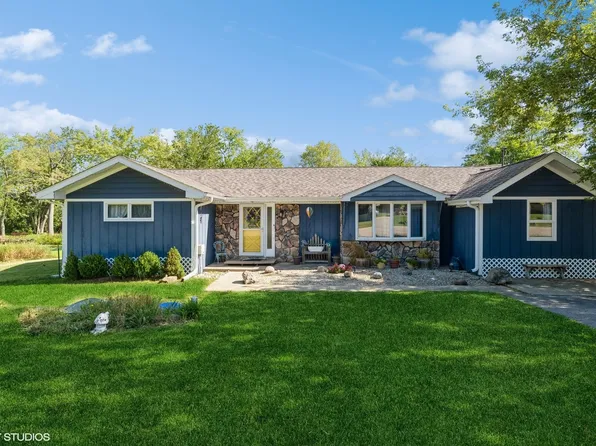 42377 N Chestnut St, Antioch, IL 60002