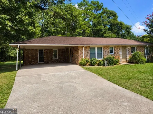 524 Sawmill Rd, Hampton, GA 30228