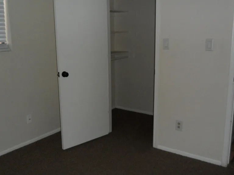 6935 E Hearn Rd — Photo 12
